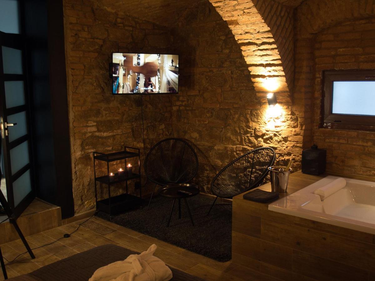 Wellness Gallery Apartments Либерц Экстерьер фото