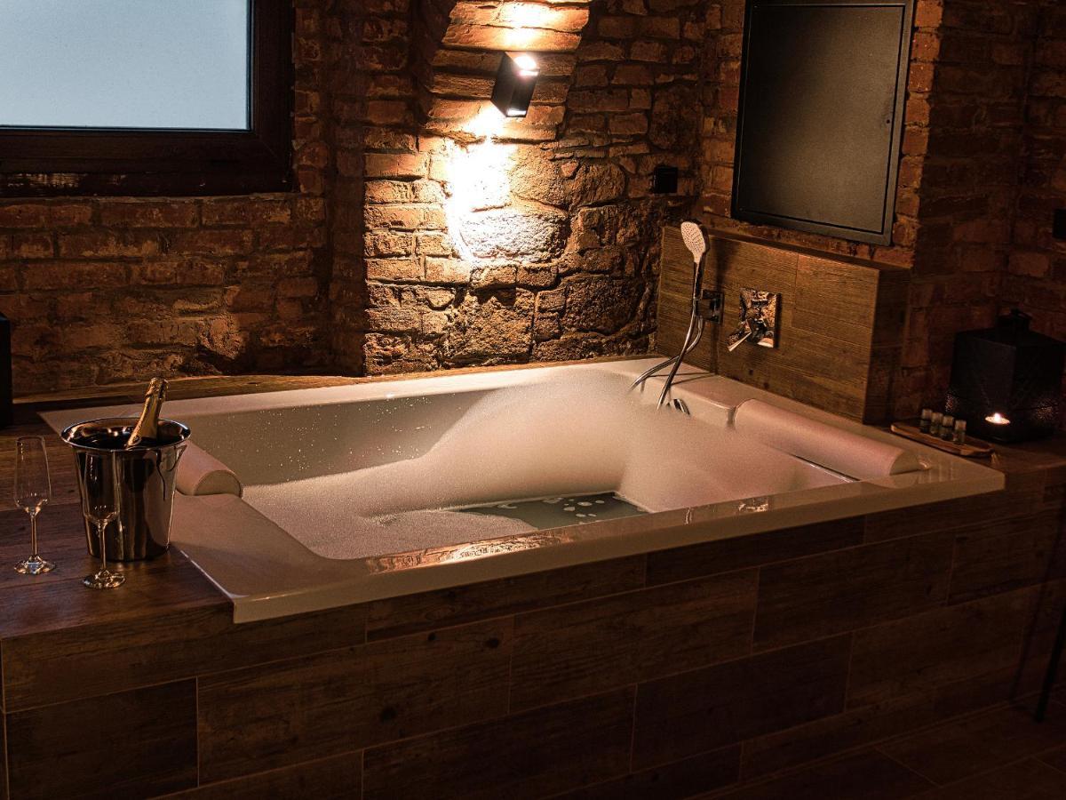 Wellness Gallery Apartments Либерц Экстерьер фото